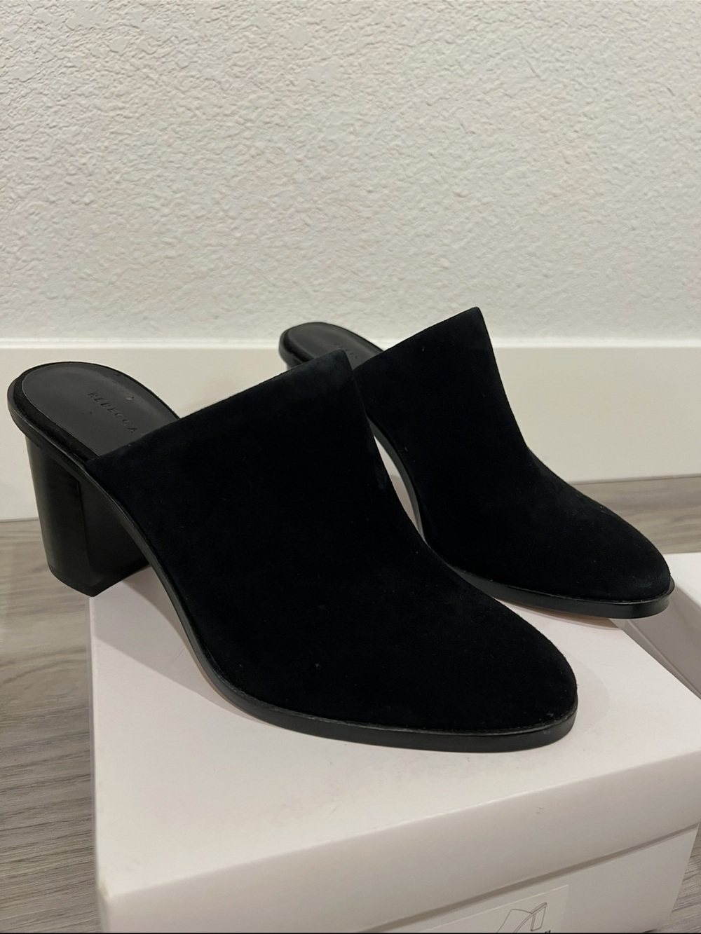NIB Rebecca Minkoff Black Suede Block Heel Mules - Women's Slip-On Dress Shoes 7